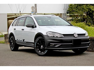 2018 Volkswagen Golf VII Рестайлинг, серебристый, 1310000 рублей, вид 1
