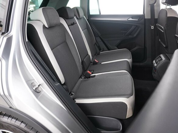 2019 Volkswagen Tiguan II, серебристый, 2255444 рублей - вид 6