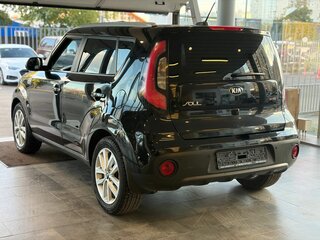 2017 Kia Soul II Рестайлинг, чёрный, 1244000 рублей, вид 5