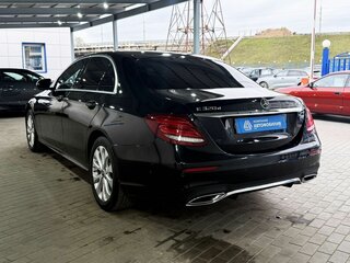2018 Mercedes-Benz E-Класс 220 d V (W213, S213, C238), чёрный, 2850000 рублей, вид 3