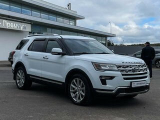 2018 Ford Explorer V Рестайлинг 2, белый, 3147000 рублей, вид 3