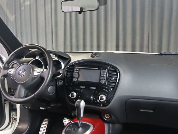 2013 Nissan Juke I, белый - вид 4