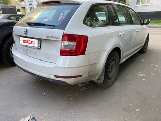 2017 Skoda Octavia III (A7) Рестайлинг, белый, 1100000 рублей, вид 3