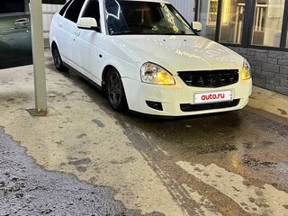 2014 Lada (ВАЗ) Priora I Рестайлинг, белый, 550000 рублей, вид 2