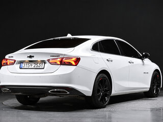 2022 Chevrolet Malibu IX Рестайлинг, белый, 1300000 рублей, вид 3