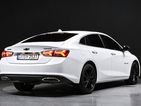 2022 Chevrolet Malibu IX Рестайлинг, белый, 1300000 рублей, вид 3