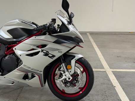2026 QJMotor SRK 921 RR, чёрный, 1200000 рублей, вид 4