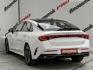2022 Kia K5 III, белый, 2630000 рублей, вид 4