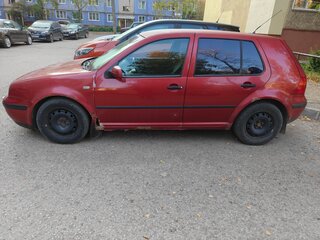 1999 Volkswagen Golf IV, красный, 240000 рублей, вид 4