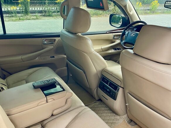 2008 Lexus LX 570 III, чёрный - вид 9