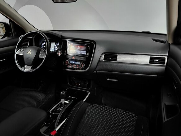 2018 Mitsubishi Outlander III Рестайлинг 2, чёрный, 1735000 рублей - вид 12