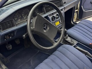 1986 Mercedes-Benz 190 (W201), белый, 200000 рублей, вид 5