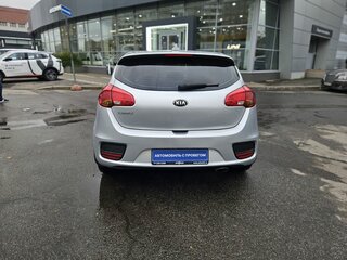 2017 Kia Ceed II Рестайлинг, серебристый, 1120000 рублей, вид 5