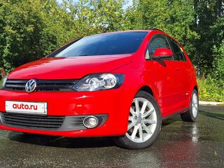 2011 Volkswagen Golf Plus II, красный, 1399000 рублей, вид 2