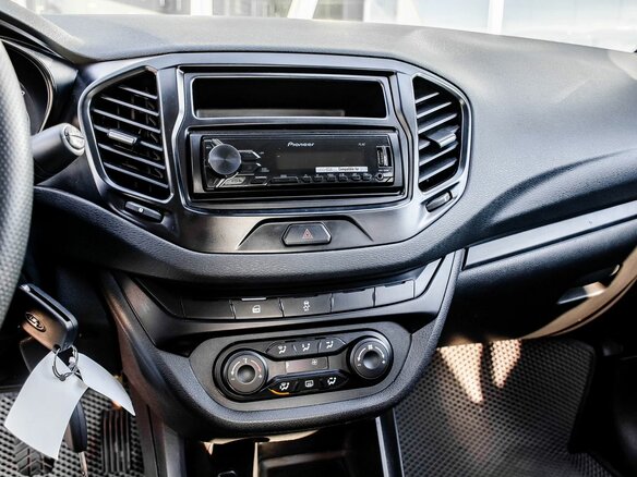 2017 Lada (ВАЗ) Vesta I, серый, 729000 рублей - вид 17