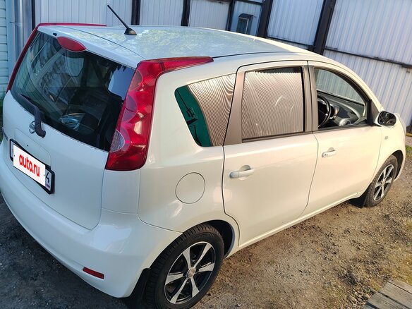 2005 Nissan Note I, белый, 400000 рублей - вид 3