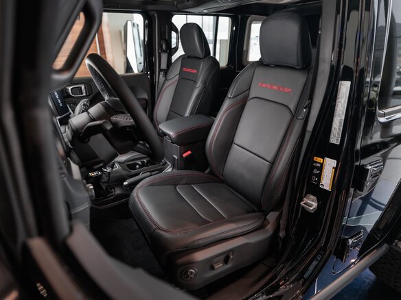 2026 Jeep Wrangler IV (JL) Рестайлинг, чёрный, 9200000 рублей - вид 21