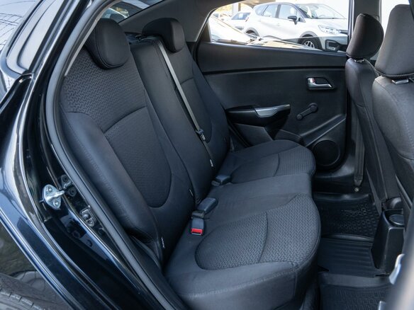2016 Kia Rio III Рестайлинг, чёрный, 1085000 рублей - вид 6