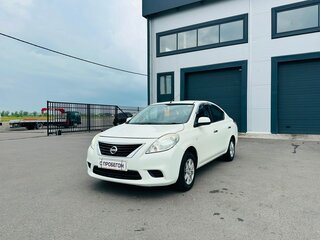 2013 Nissan Latio I (N17), белый, 759000 рублей, вид 2