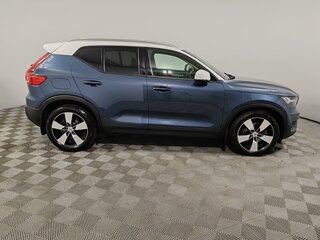 2020 Volvo XC40 I, синий, 3199000 рублей, вид 4