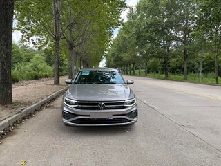 2022 Volkswagen Bora IV (China Market) Рестайлинг, серебристый, 1030000 рублей, вид 3