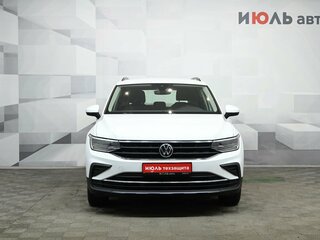 2021 Volkswagen Tiguan II Рестайлинг, белый, 2650000 рублей, вид 2
