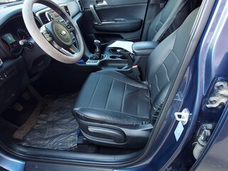 2019 Kia Sportage IV Рестайлинг, синий, 1900000 рублей, вид 5