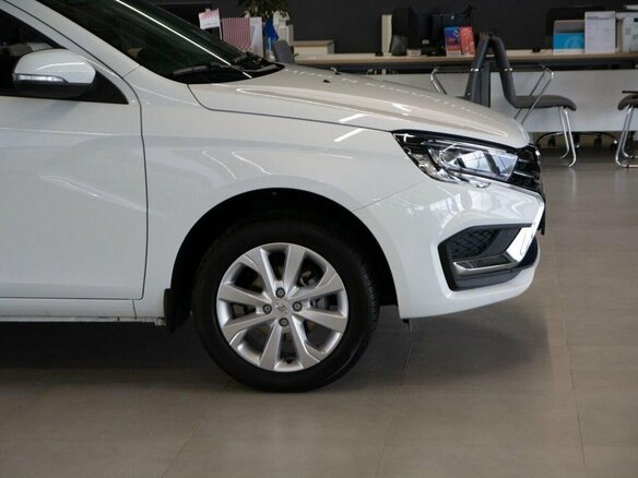 2026 Lada (ВАЗ) Vesta I Рестайлинг (NG), белый, 1685000 рублей - вид 3