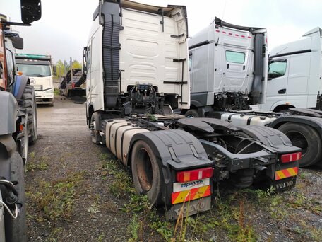 2017 Volvo FH, белый, 6675000 рублей, вид 4