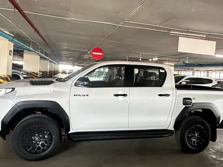2026 Toyota Hilux IX, белый, 4741000 рублей, вид 4