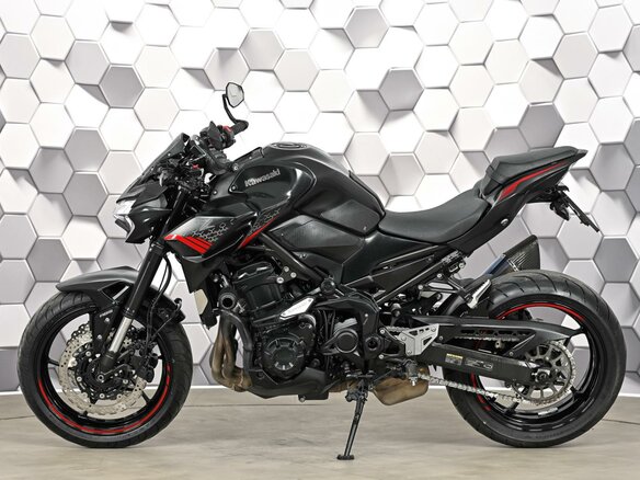 2020 Kawasaki Z 900, чёрный - вид 3