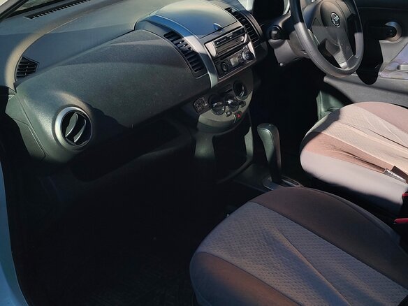 2005 Nissan Note I, белый, 400000 рублей - вид 7