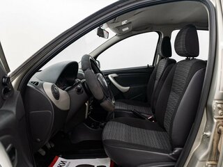 2010 Renault Sandero I, бежевый, 675000 рублей, вид 4