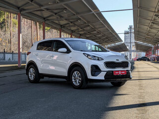 2019 Kia Sportage IV Рестайлинг, белый, 1699500 рублей, вид 2