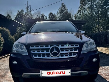 2008 Mercedes-Benz M-Класс 350 II (W164) Рестайлинг, красный, 1050000 рублей, вид 3