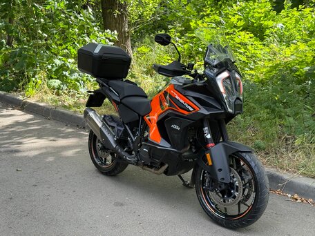 2022 KTM 1290 Super Adventure S, оранжевый, 1250000 рублей, вид 2