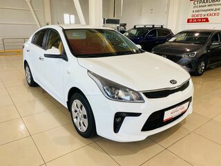 2020 Kia Rio IV, белый, 1112000 рублей, вид 3