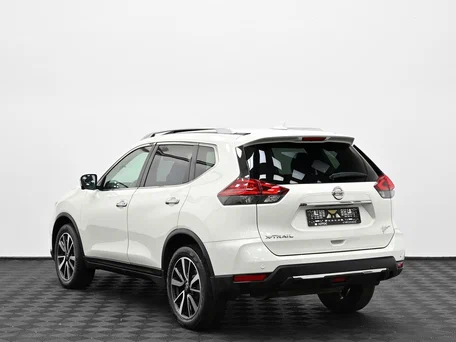 2020 Nissan X-Trail III Рестайлинг, белый, 1875000 рублей, вид 4