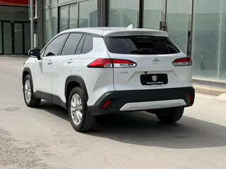 2023 Toyota Corolla Cross I, белый, 1740500 рублей, вид 4