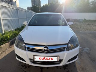 2011 Opel Astra H Рестайлинг, белый, 560000 рублей, вид 2