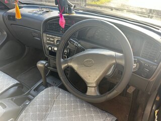 1992 Toyota Vista III (V30), чёрный, 190000 рублей, вид 4