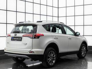 2017 Toyota RAV4 IV (XA40) Рестайлинг, белый, 2549000 рублей, вид 4