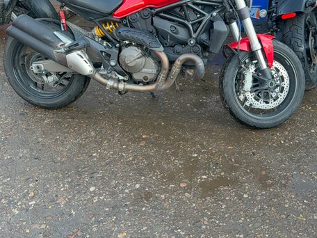 2015 Ducati Monster 821, красный, 330000 рублей, вид 1