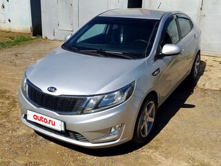 2013 Kia Rio III, серебристый, 875000 рублей, вид 1