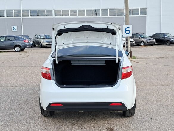 2014 Kia Rio III, белый, 795000 рублей - вид 9