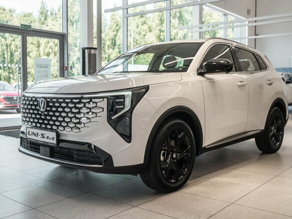 2026 Changan UNI-S I Рестайлинг, белый, 3079900 рублей