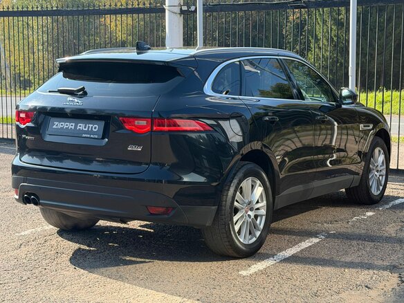 2017 Jaguar F-Pace I, чёрный, 1889000 рублей - вид 3