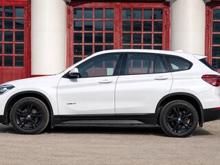 2017 BMW X1 18i sDrive II (F48), белый, 2200000 рублей, вид 5