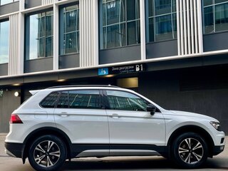 2020 Volkswagen Tiguan II, белый, 1975000 рублей, вид 4