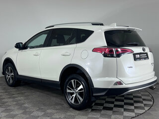 2017 Toyota RAV4 IV (XA40) Рестайлинг, белый, 2220000 рублей, вид 4